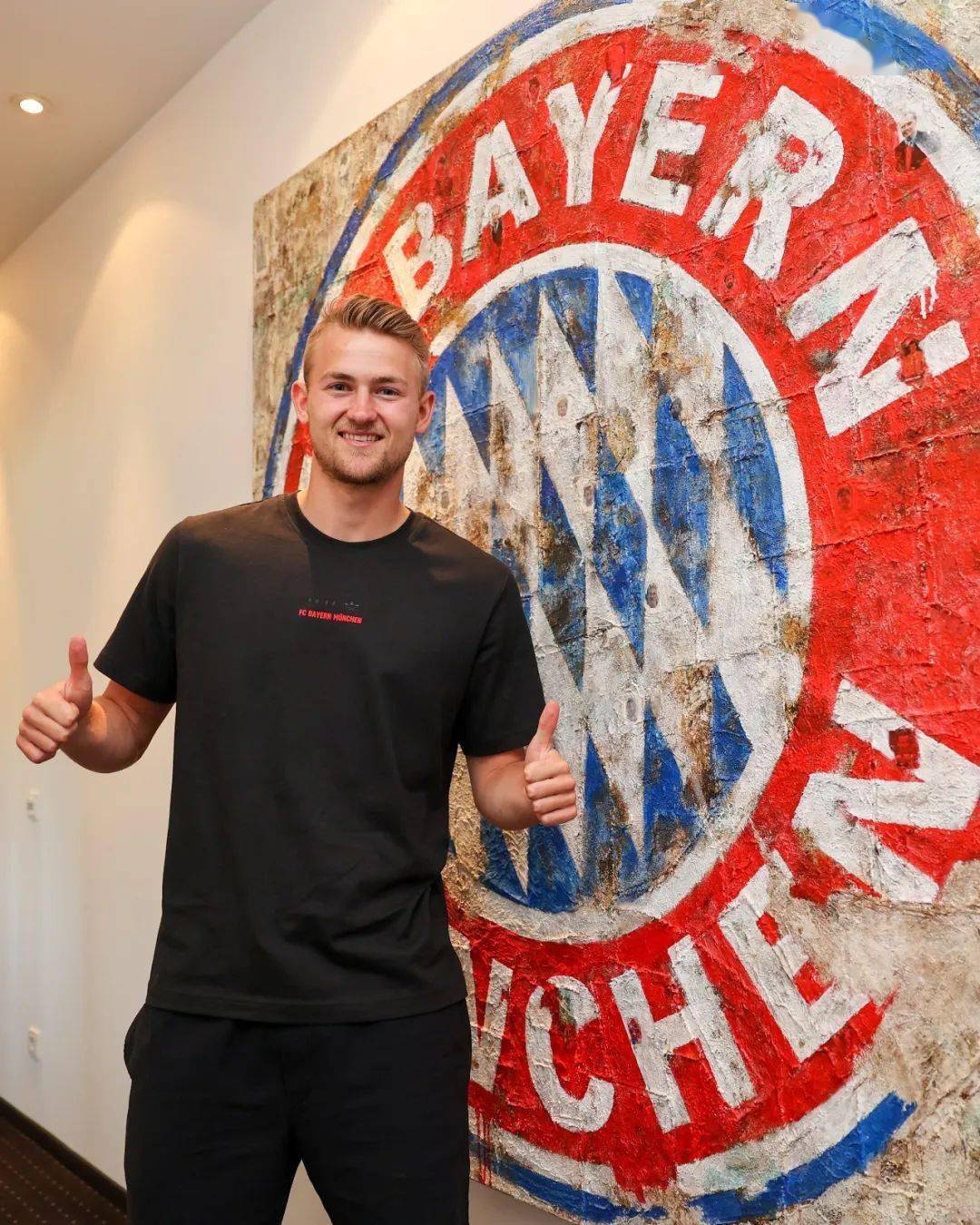 乌拉圭绝杀拜仁，德利赫特打破历史纪录