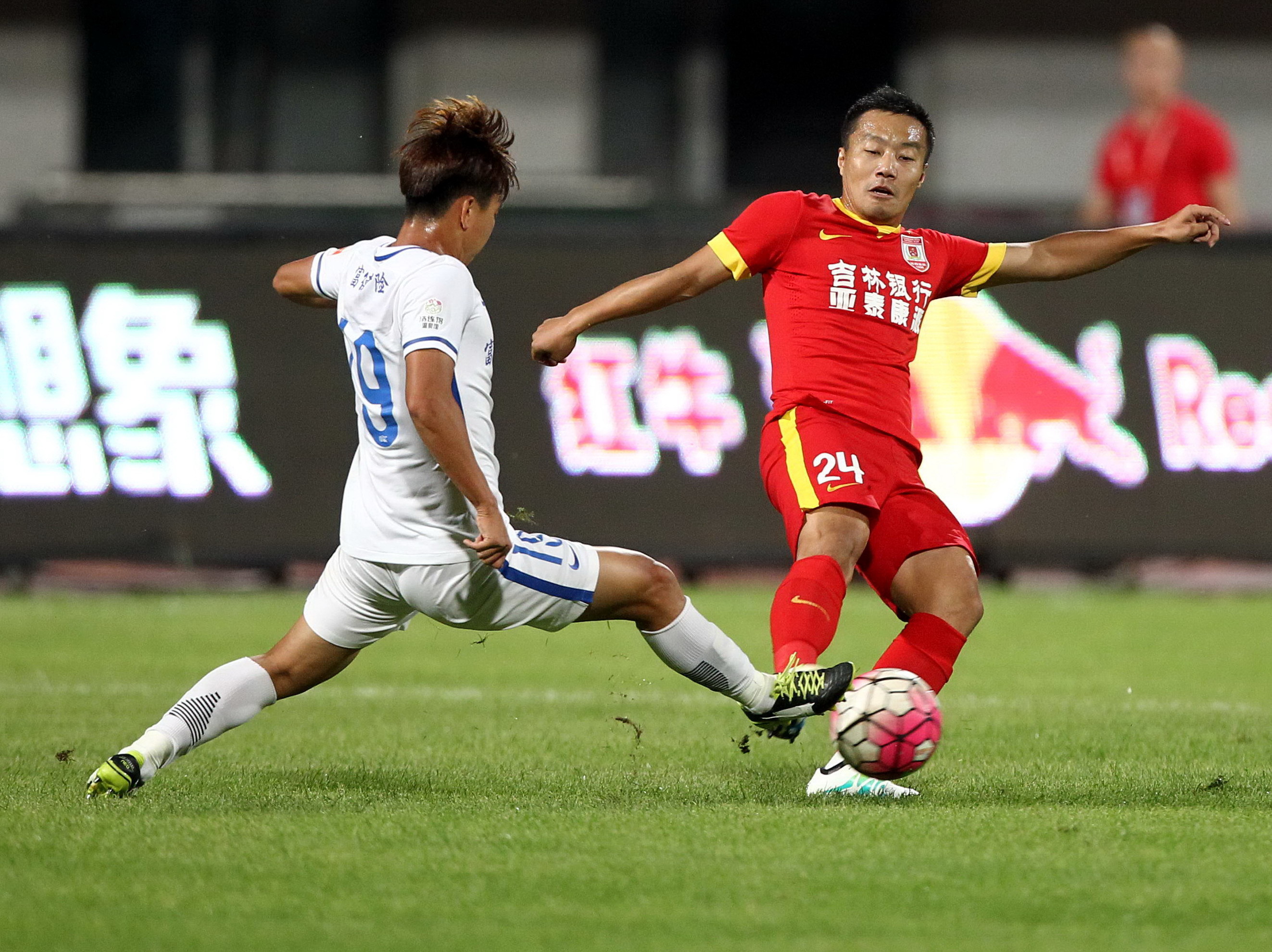 小牛新援崭露头角，助球队取得胜利