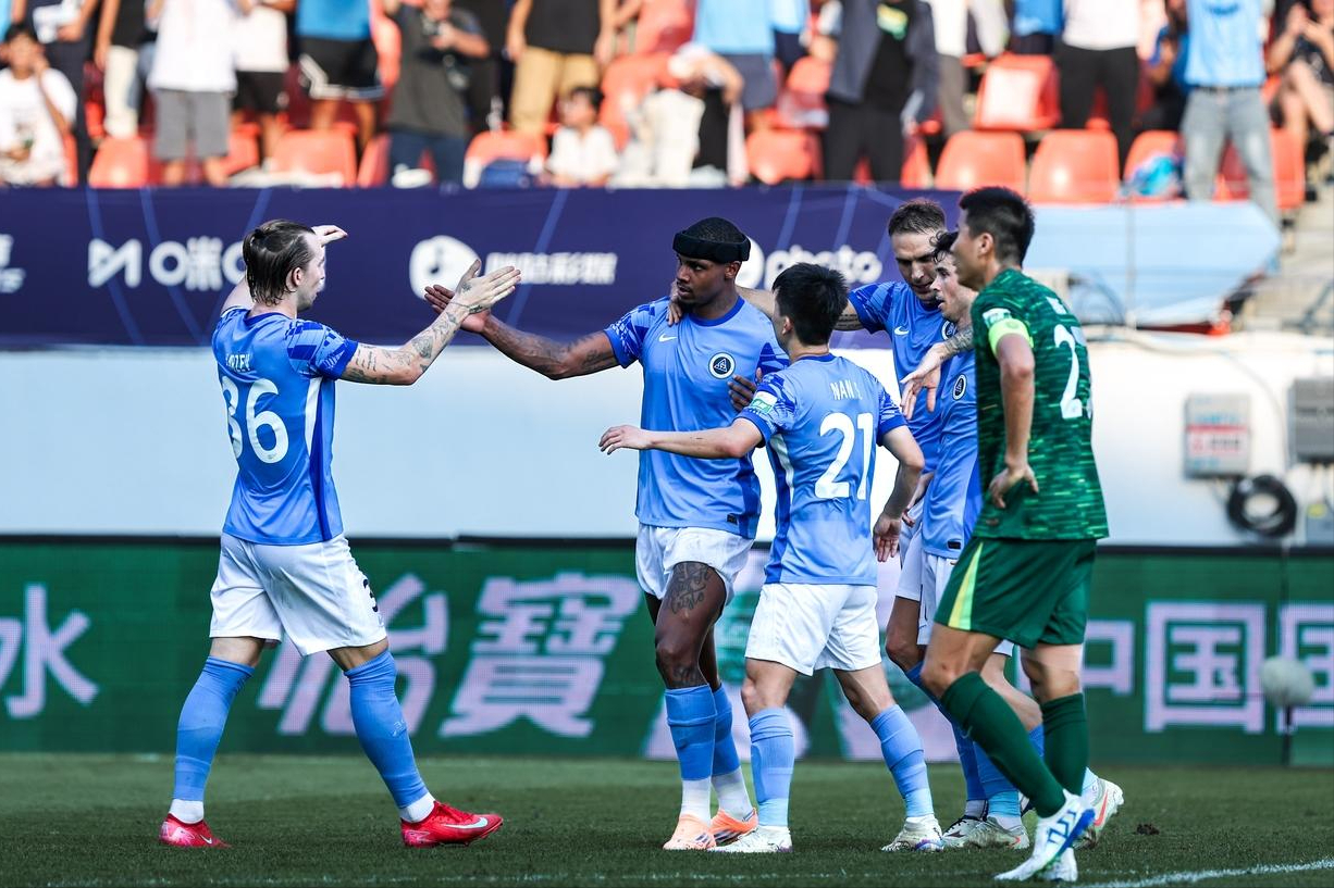 关于中超球队换帅策略，冲刺季后赛路的信息