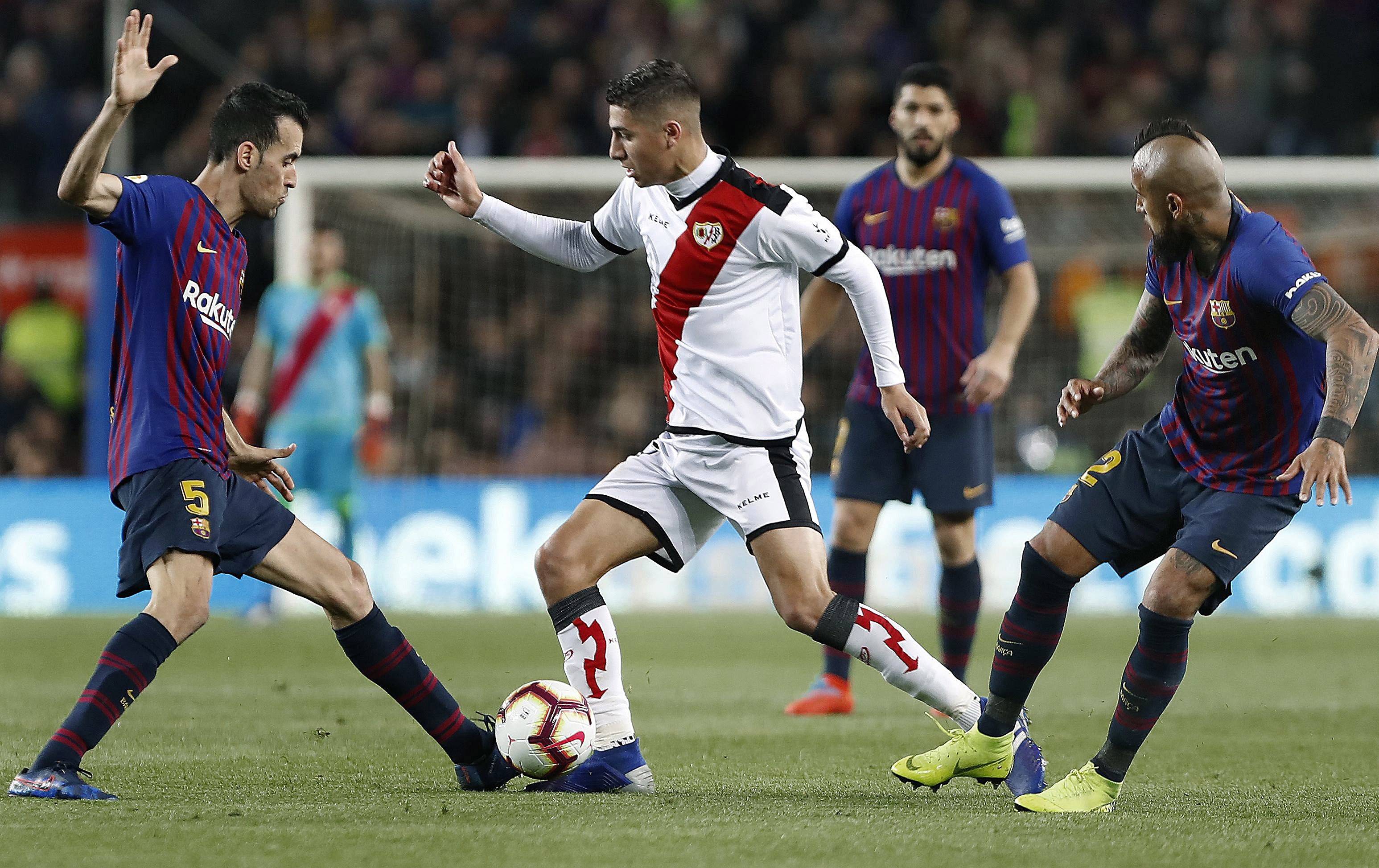 包含昂斯堡球员表现出色，球队士气高涨的词条