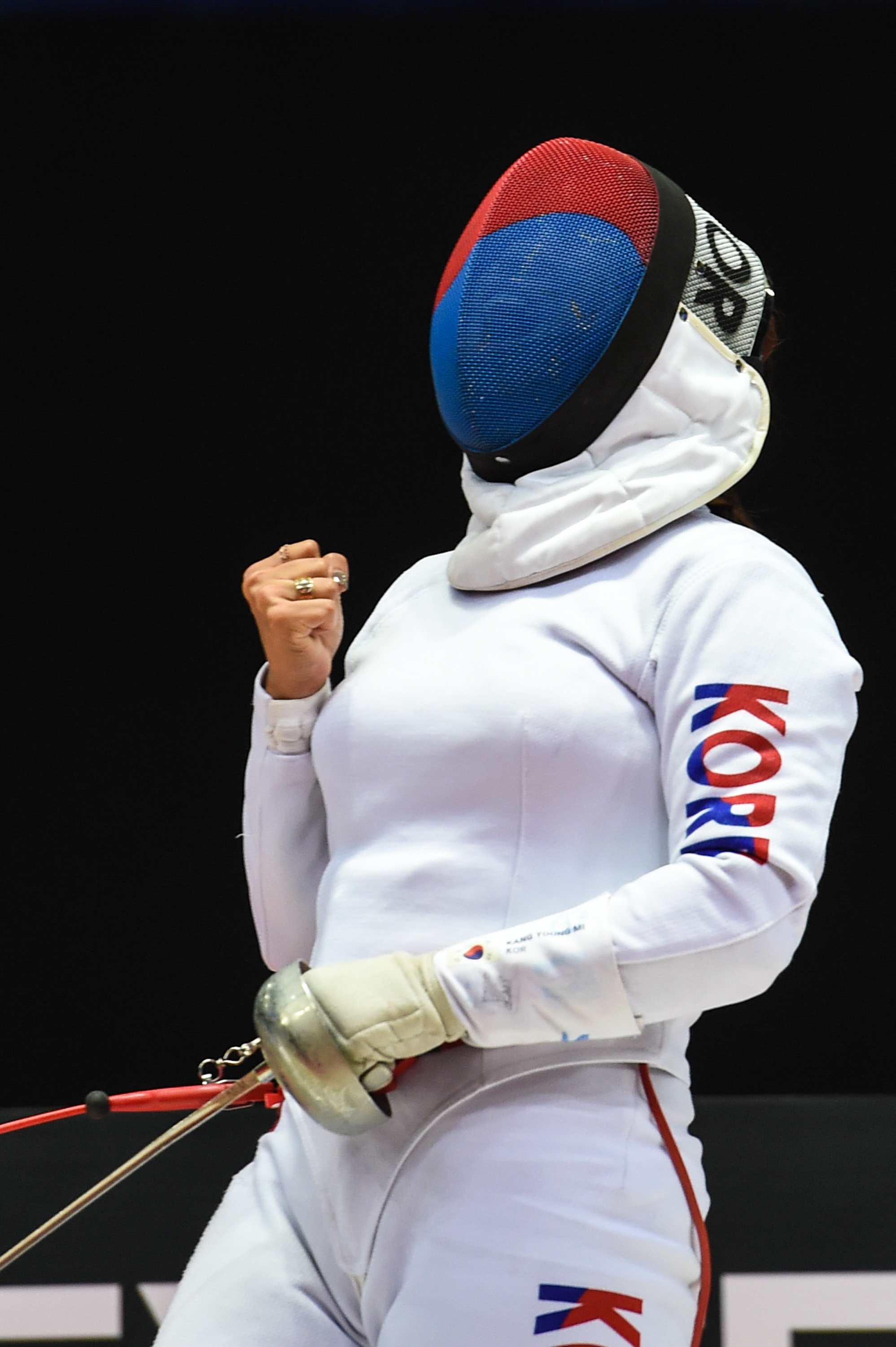 加拿大击剑选手再续佳话，收下金牌