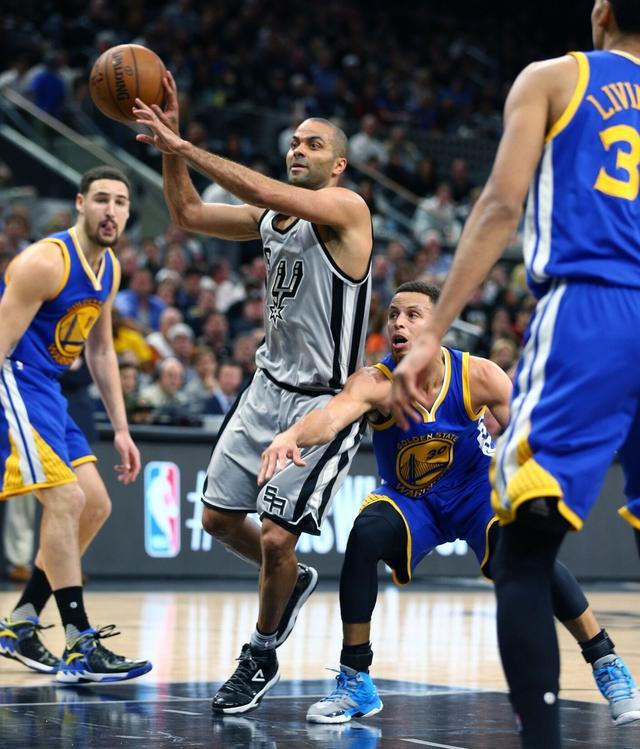 关于奥地利豪取三连胜，欧洲锦标赛正朝着目标进发的信息