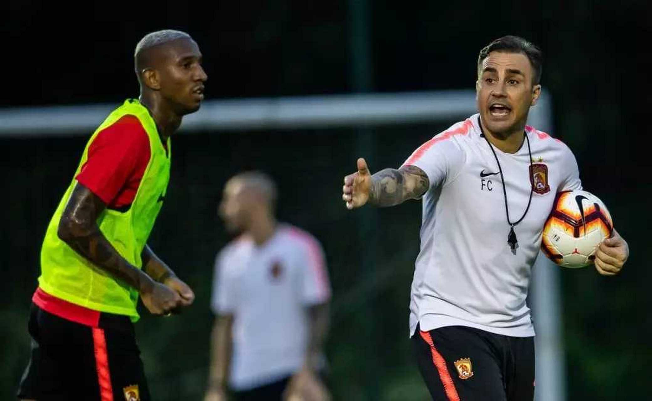 全球关注亚冠,球迷热议背后故事 全球关注亚冠,球迷热议背后故事