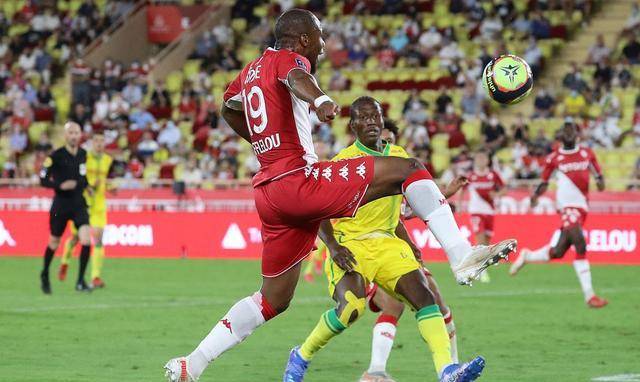 摩纳哥客场输给巴黎，遭遇连败