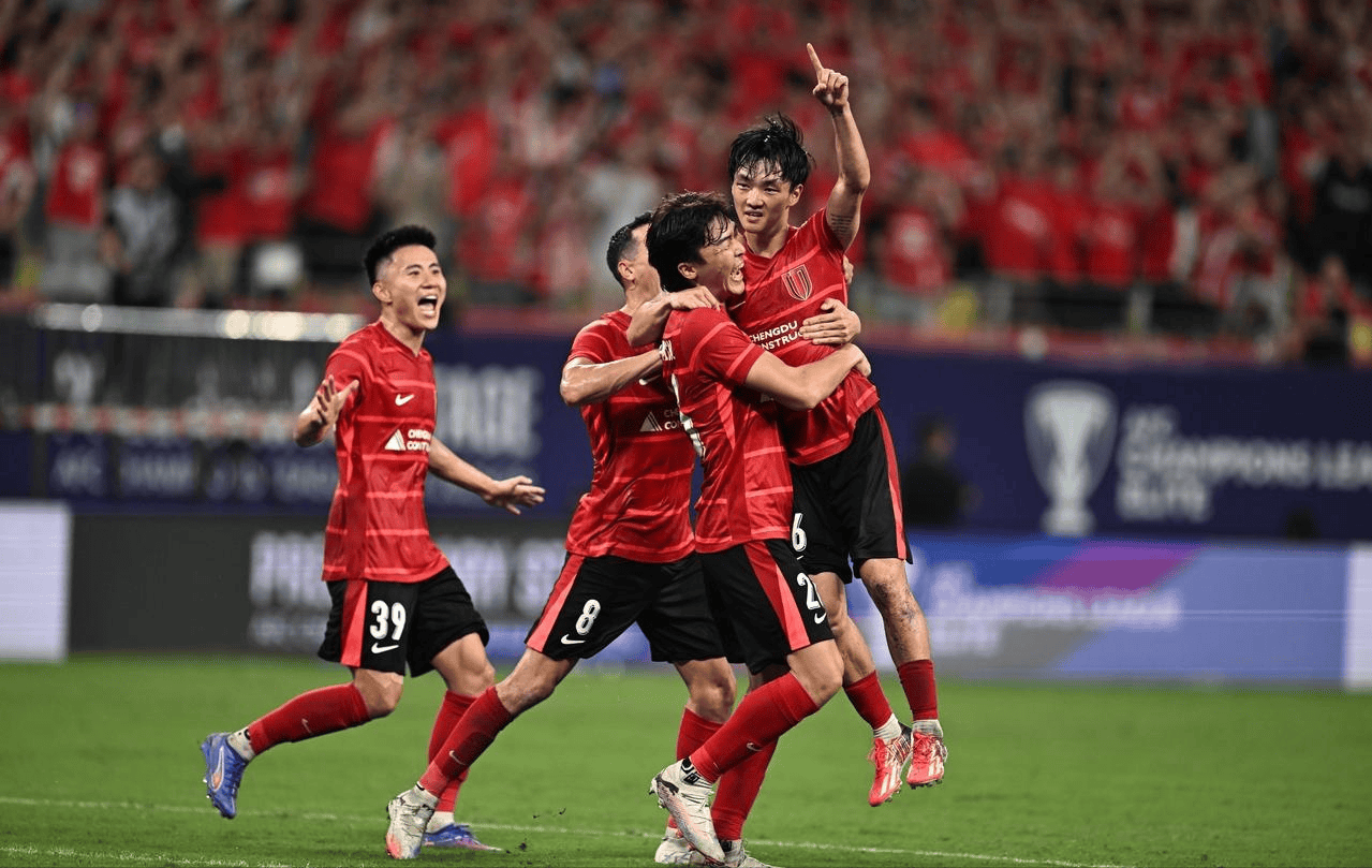 包含新援亮相中超，球队冲击亚冠冠军梦未完未了的词条