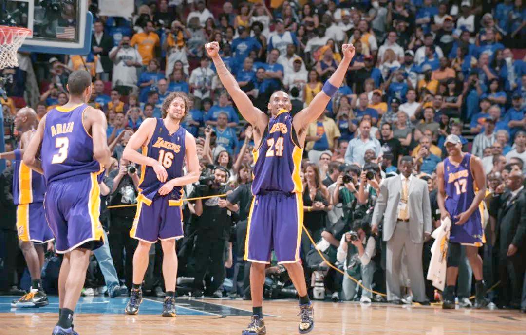 篮球对决惊心动魄，胜利关键