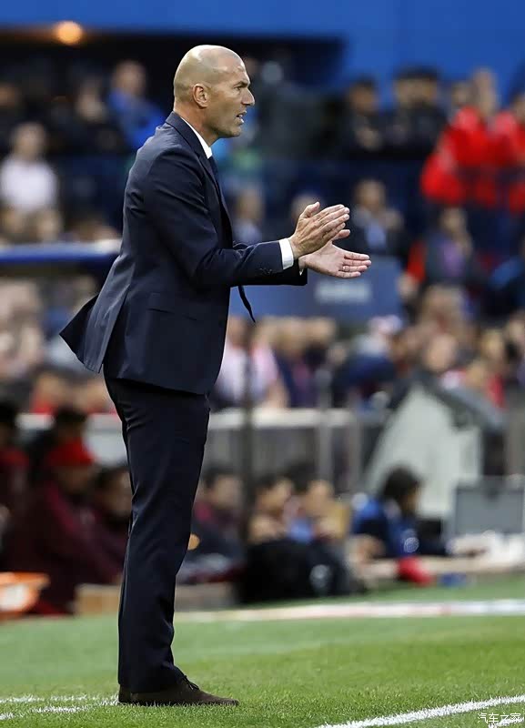 阿普利纳客负皇马,晋级困境加剧 阿普利纳客负皇马,晋级困境加剧