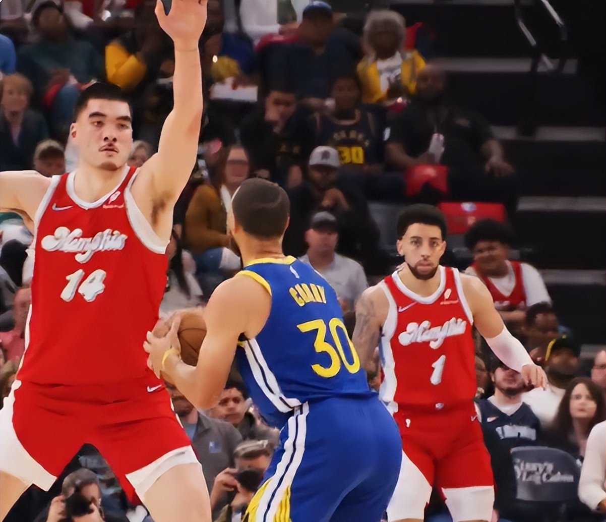 开云体育中国-勇士三连败，季后赛前景蒙上阴影的简单介绍