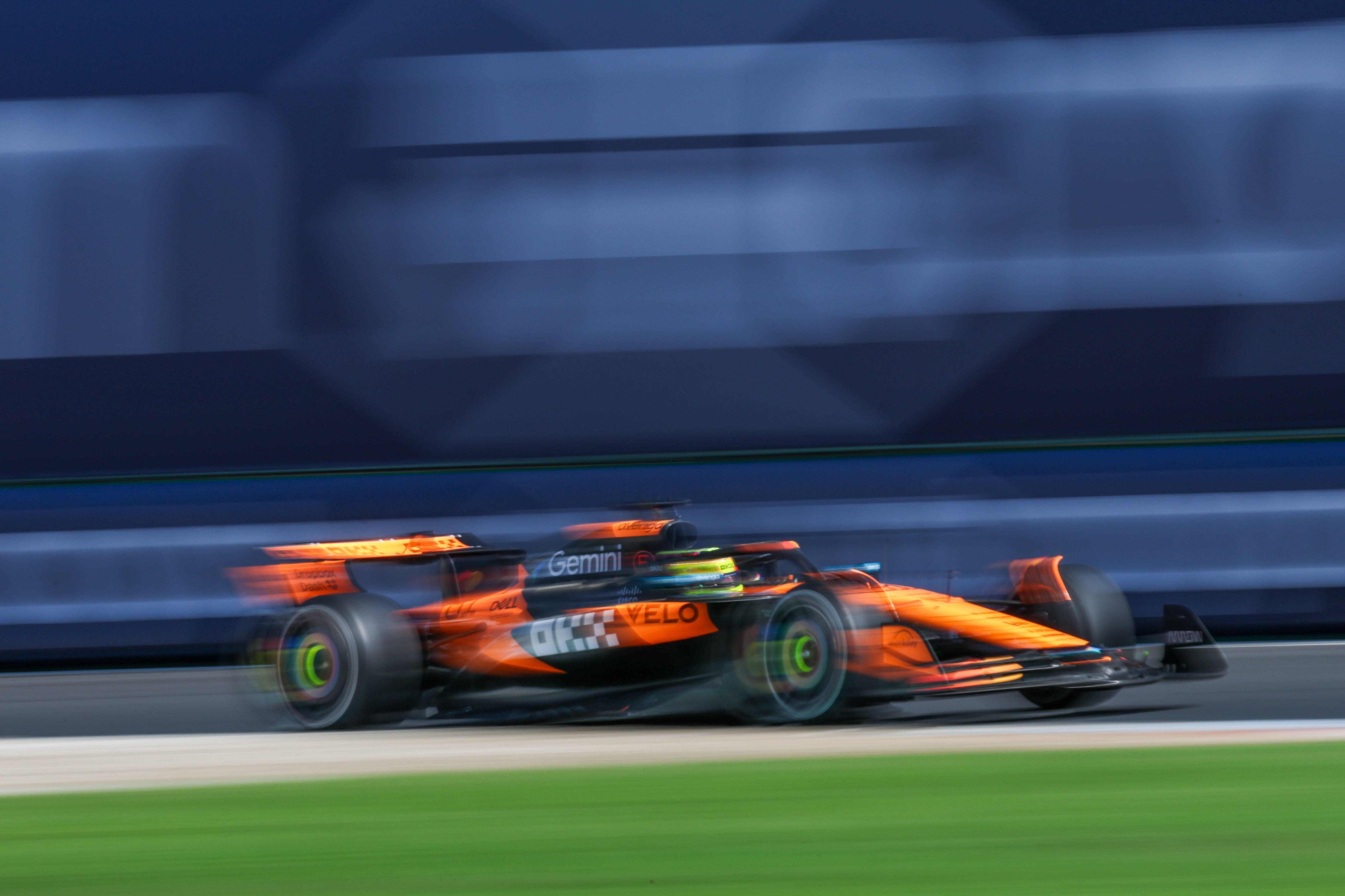 迈凯伦逆转雷诺车队,皮亚斯特里扛起全队的简单介绍 迈凯伦逆转雷诺车队,皮亚斯特里扛起全队的简单介绍