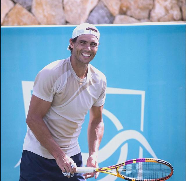 包含温网逆转法网，纳达尔惊艳四座的词条