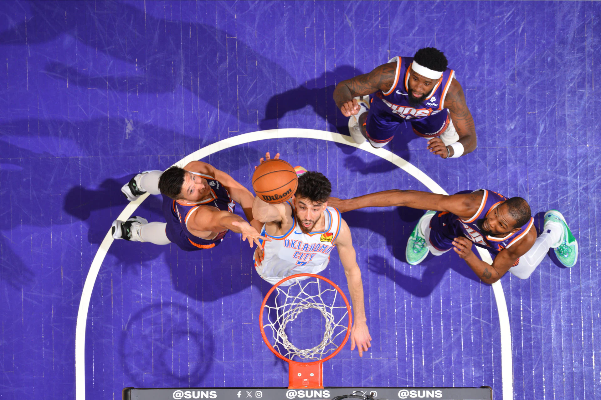 深圳队险胜太阳，约基奇点燃赛场的简单介绍