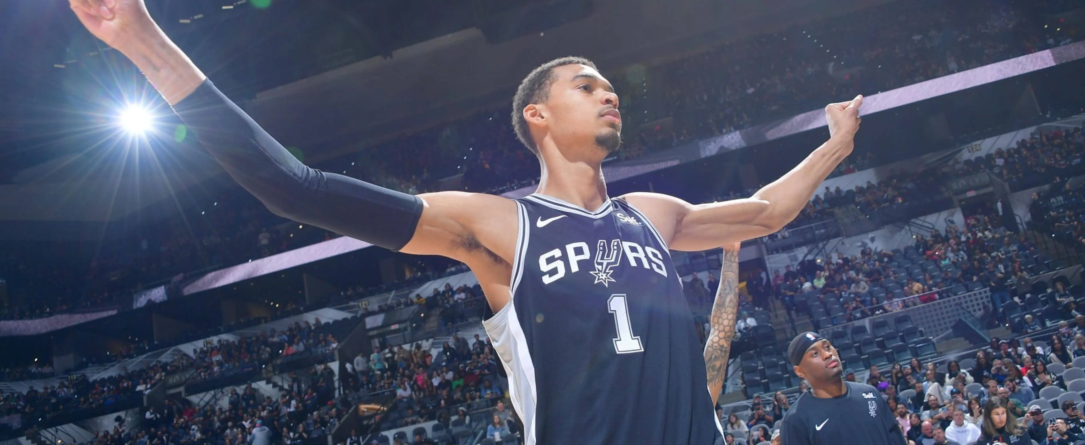 马刺逆转公牛，塔图姆高光表现