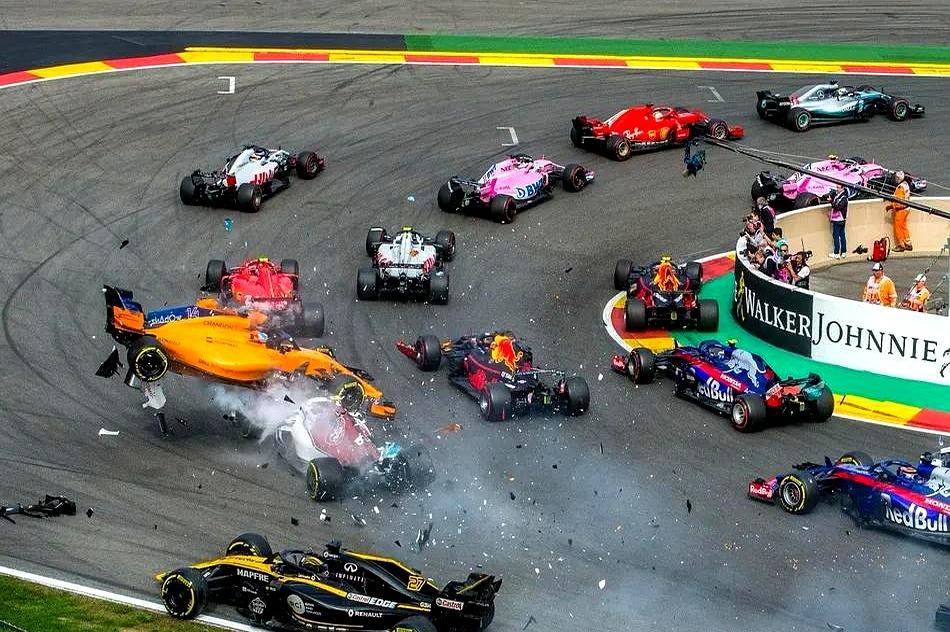 红牛车队横扫梅赛德斯，阿隆索统治全场的简单介绍