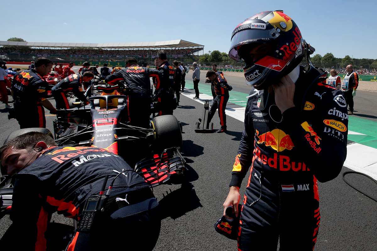 阿斯顿马丁逆转索伯车队，周冠宇统治全场的简单介绍