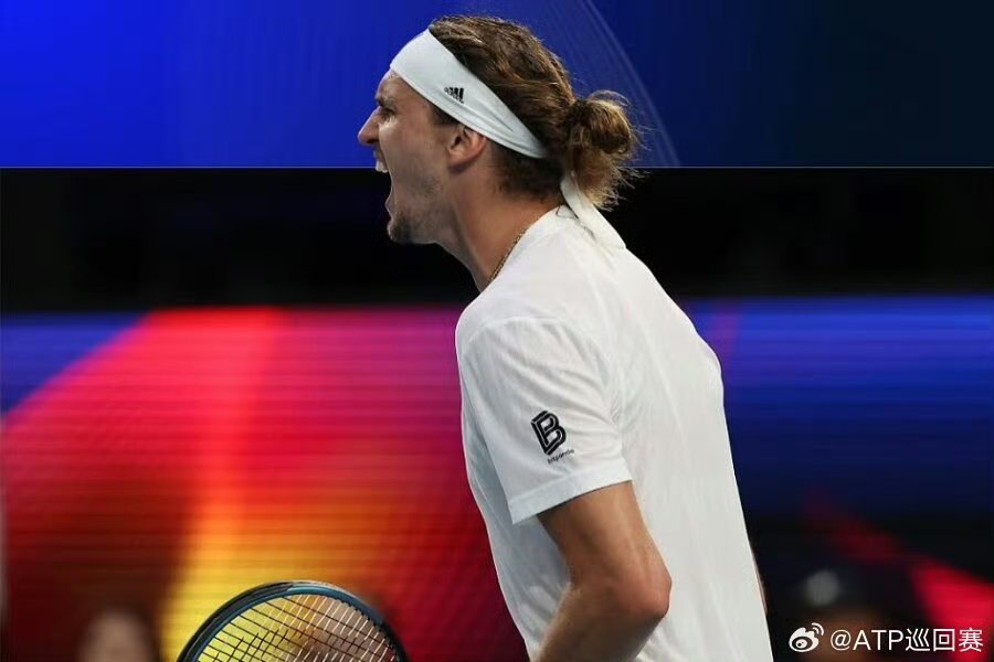 关于ATP总决赛完胜联合杯，兹维列夫高光表现的信息